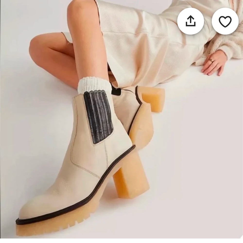 NEW Free People James Chelsea Boots - White/ Cream